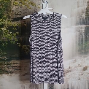 AGB Womens Large Black and White Geometric Sleeveless Dressy Blouse